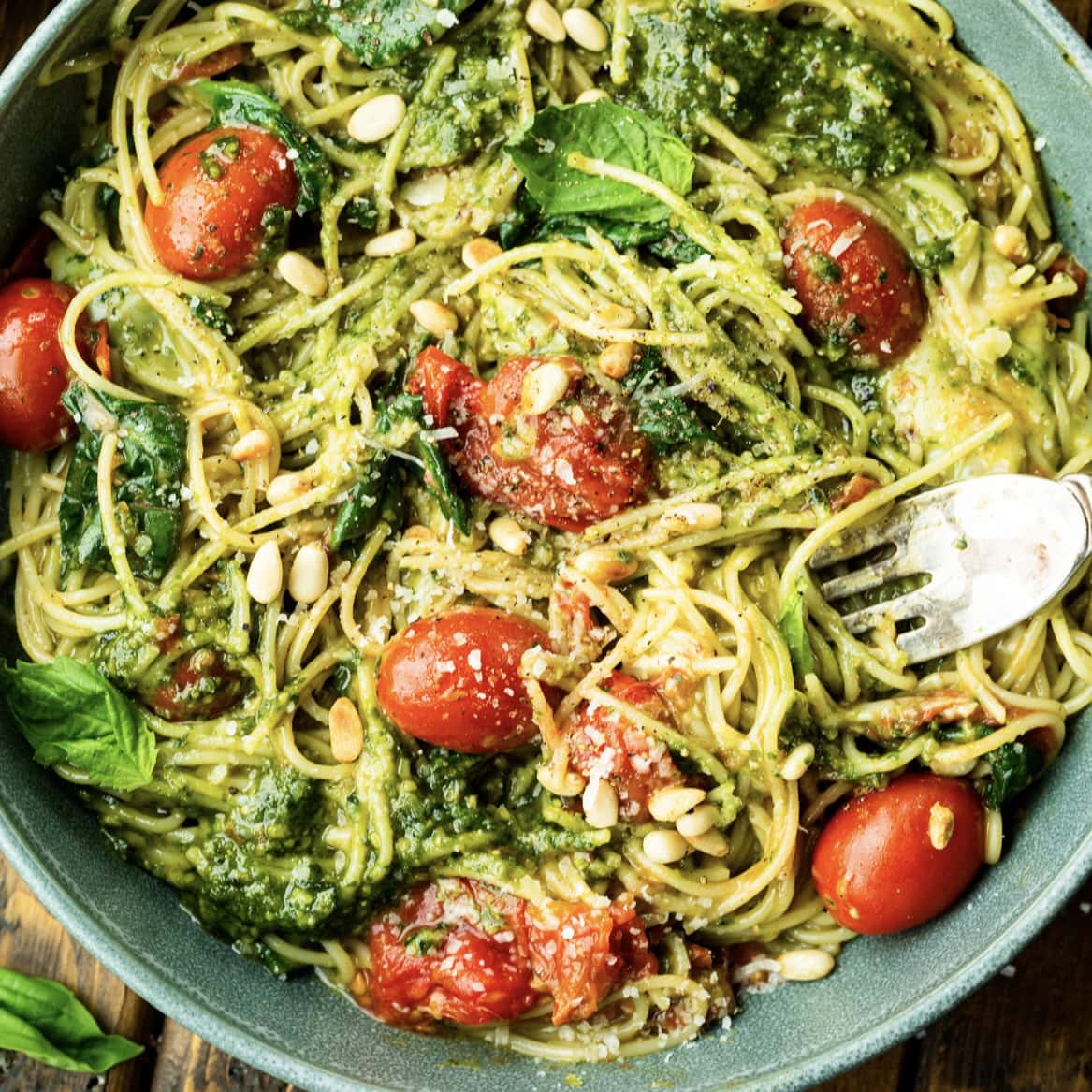 20-Minute Cheesy Pesto Pasta