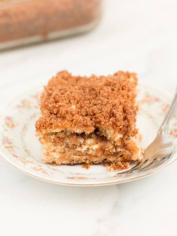 3 ingredient banana coffee cake ohsweetbasil.com