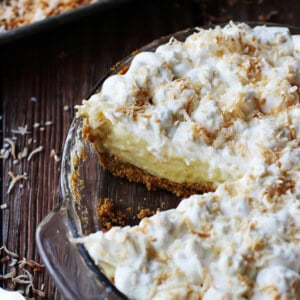 white chocolate coconut cream pie