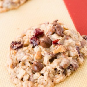 Oh my gosh, these are my new favorite cookies!! Craisin toffee oatmeal chippers! ohsweetbasil.com