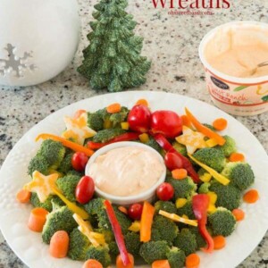 The holidays are full of sweets and treats, but we are making the healthy stuff much more fun with holiday party veggie wreaths and dip!