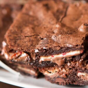 Gooey peppermint bark brownies ohsweetbasil.com