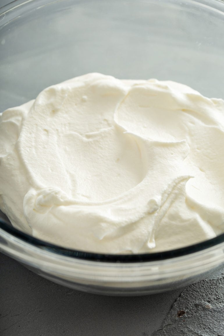 Homemade Whipped Cream Recipe (Quick & Easy!) Oh Sweet Basil