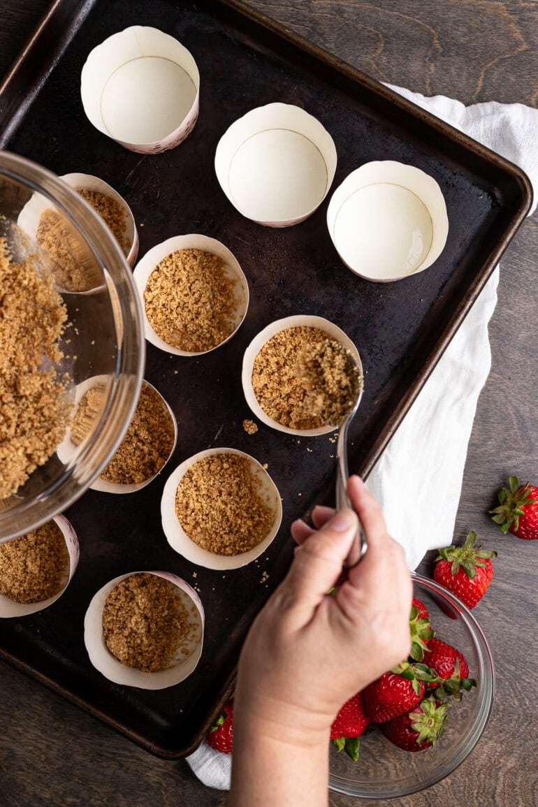 Individual cups of graham cracker crust