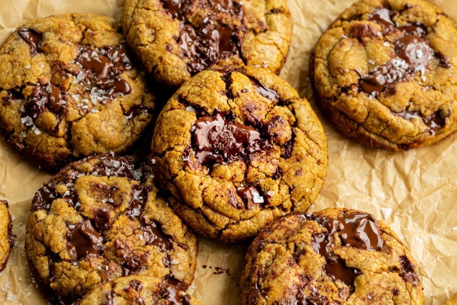 Brown Butter Chewy Pumpkin Chocolate Chip Cookies