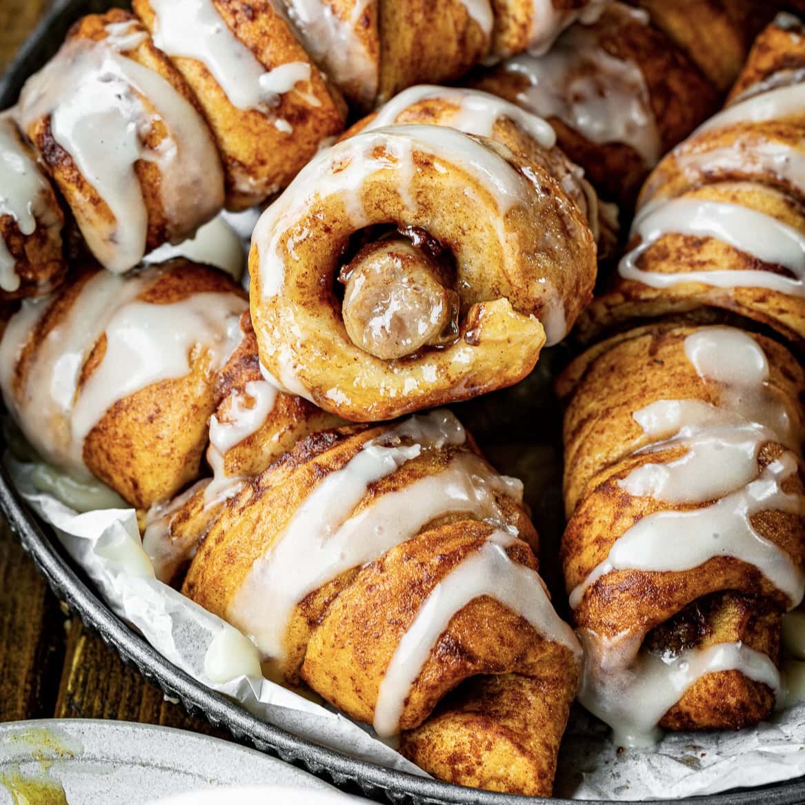 Cinnamon Roll Pigs in a Blanket Dunkers