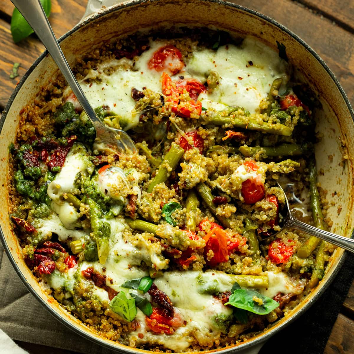 Easy One Skillet Pesto Asparagus Quinoa Recipe