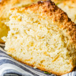 Whenever we have soup I need toppings or a good bread to go with it. This Garlic Cheddar Herb Irish Soda Bread is perfect for sopping up stew in the winter or on St Patrick's Day! Love a warm slice with butter! #bread #irish #cheddar #side #sodabread #cheddar #herb