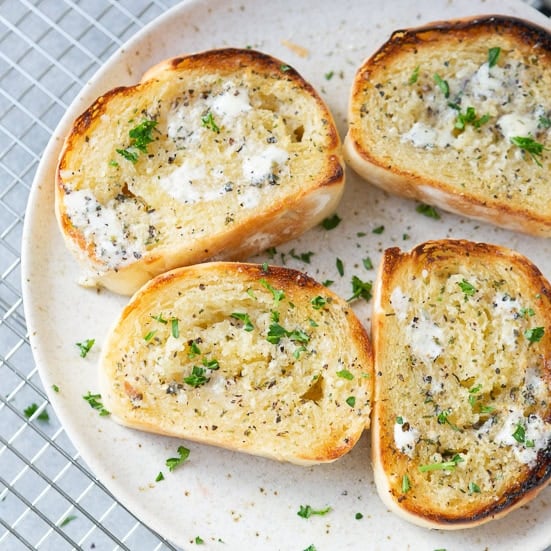 How to Make the Best Garlic Bread