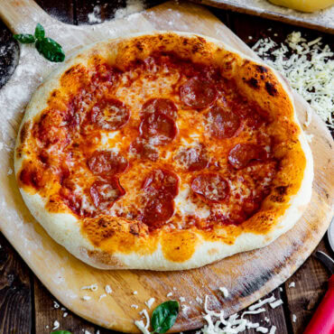Perfect Pepperoni Pizza Recipe
