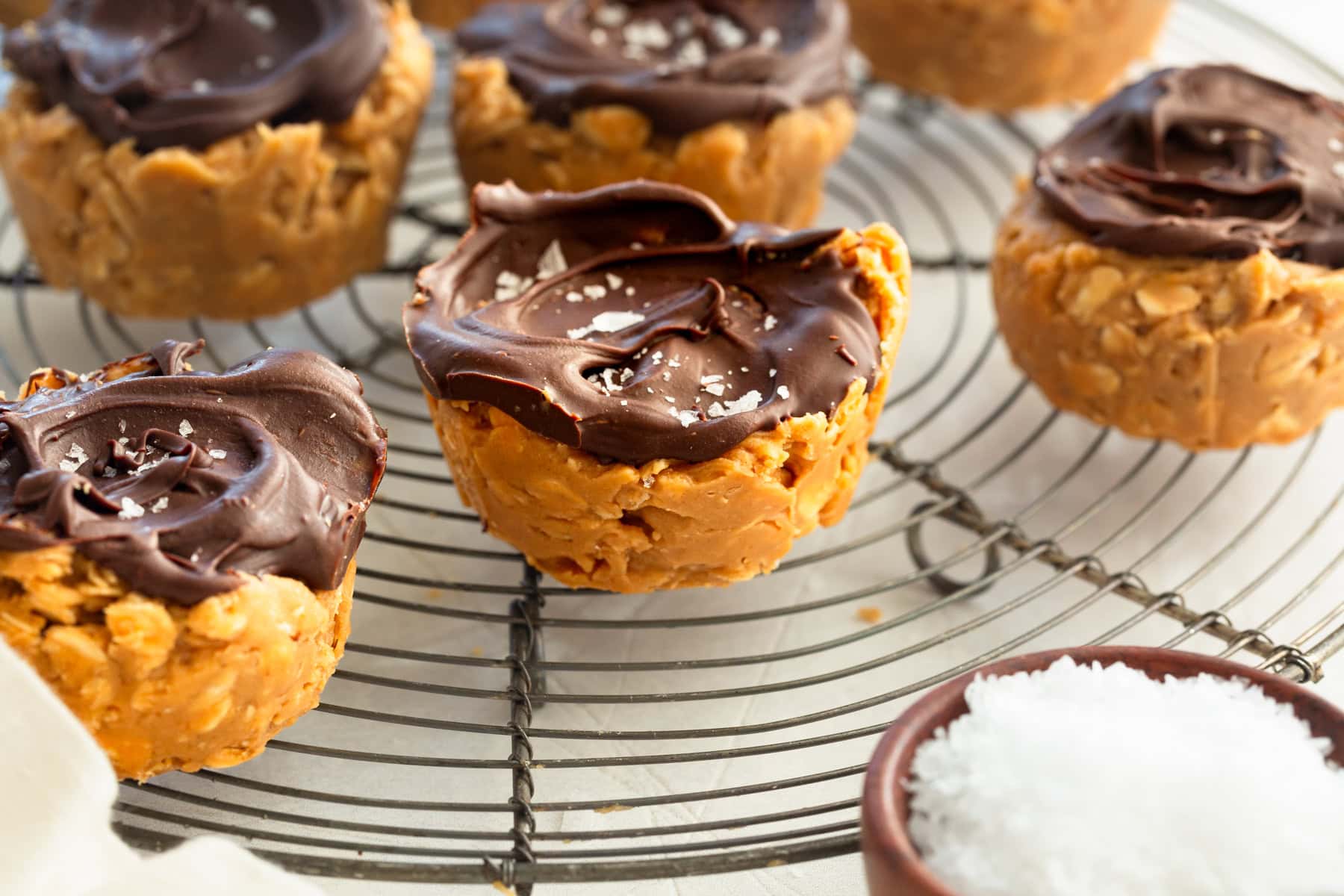 Chocolate No Bake Peanut Butter Oat Cups