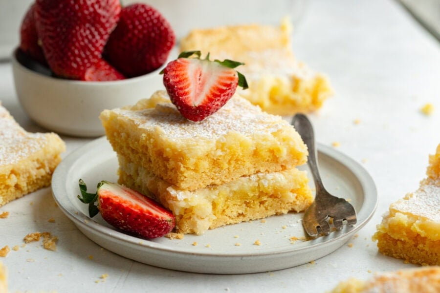 Gooey Butter Cake (Paula Deen’s Original Recipe)