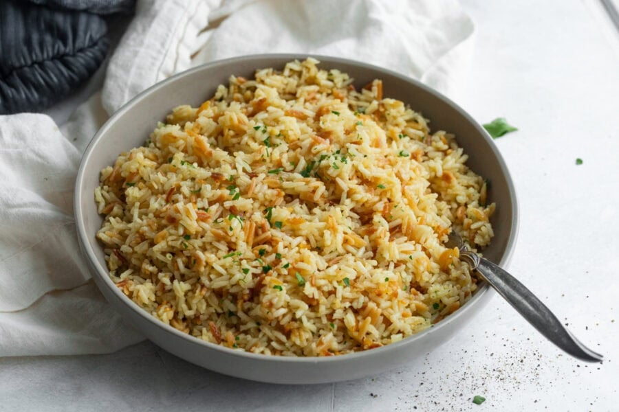 Basic Rice Pilaf Recipe (Mild, Fluffy, and Simple) - Street Food Spectacle