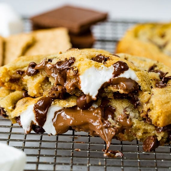 S’mores Stuffed Chocolate Chip Cookies
