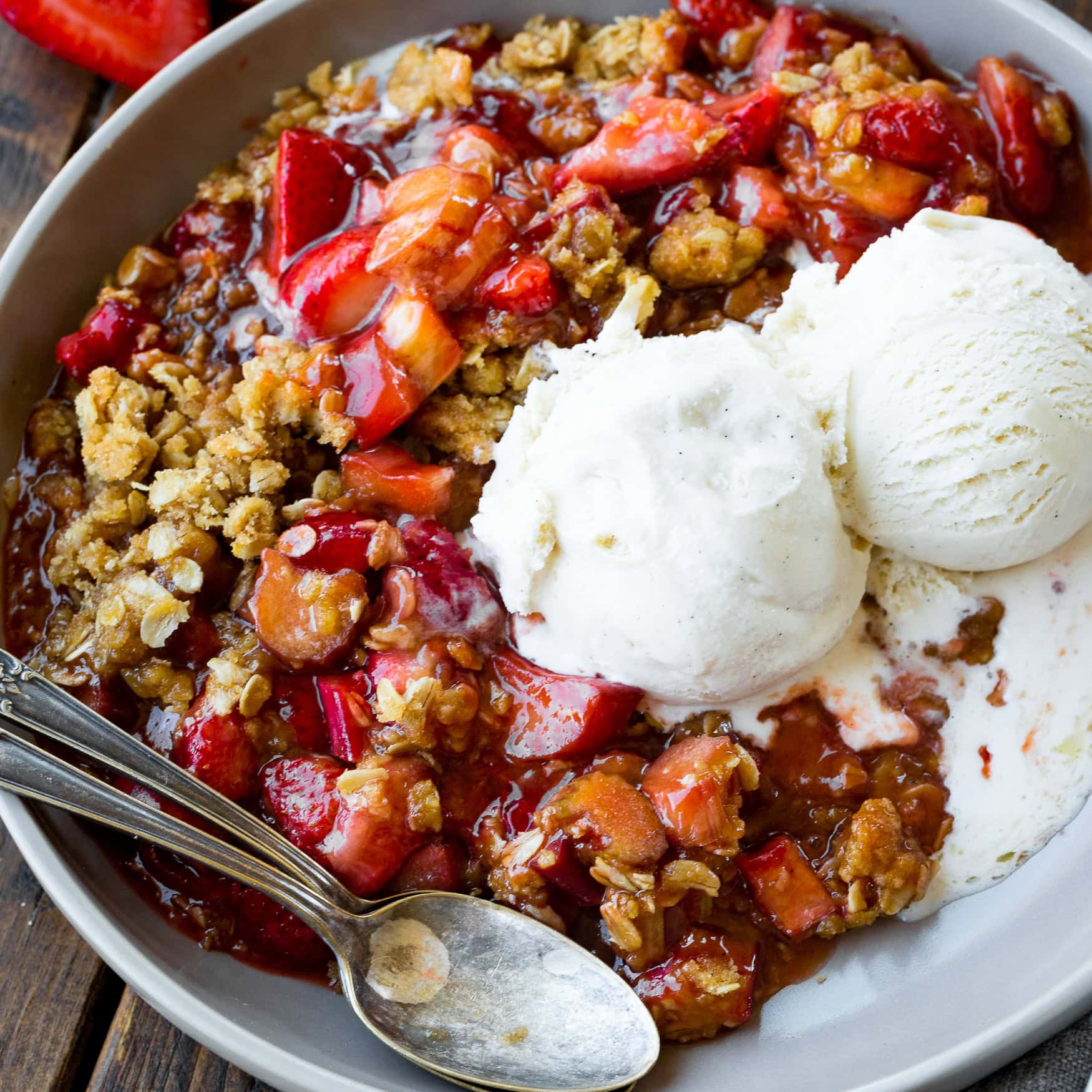 Strawberry Rhubarb Crisp